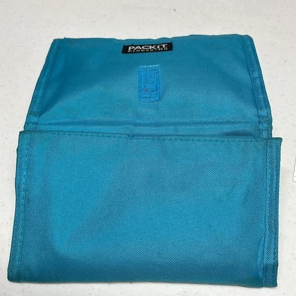 Freezable Lunch Bag - Picture 3 of 9